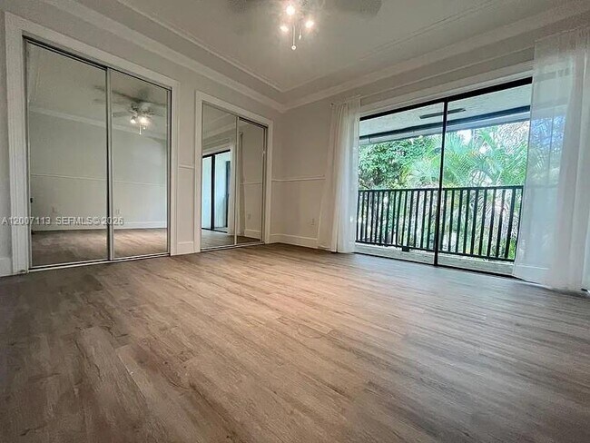 Foto del edificio - 3209 Bird Ave