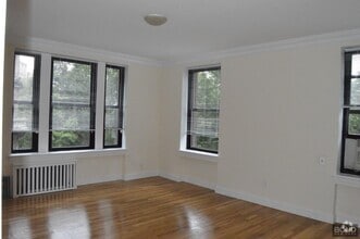 Building Photo - 200 Riverside Dr