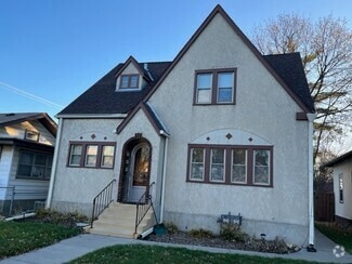 Building Photo - 3015 35th Ave S