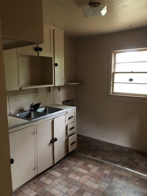 Building Photo - First Month Free!!