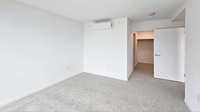 Building Photo - 1515 Liona St