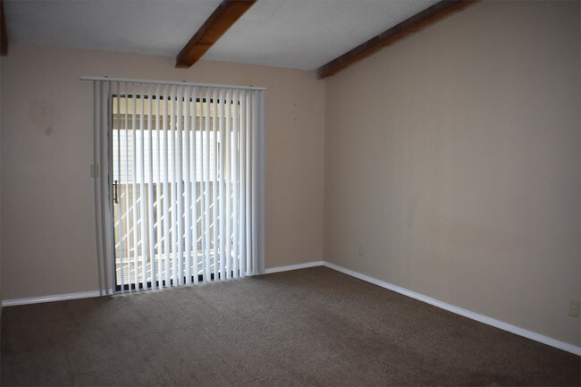 Building Photo - 1220 N Albert Pike Ave