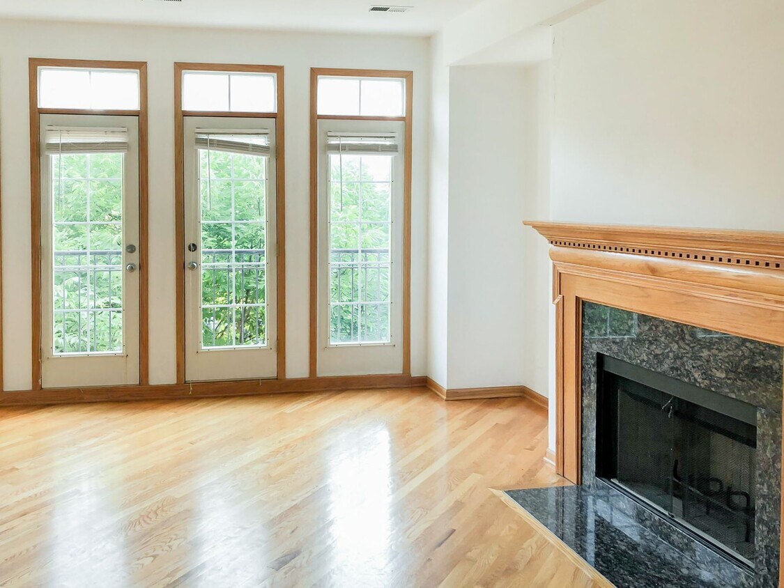 Foto principal - 1321 W Belmont Ave