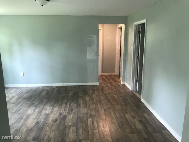 Building Photo - 3 br, 1 bath House - 216 High St, Somerset KY