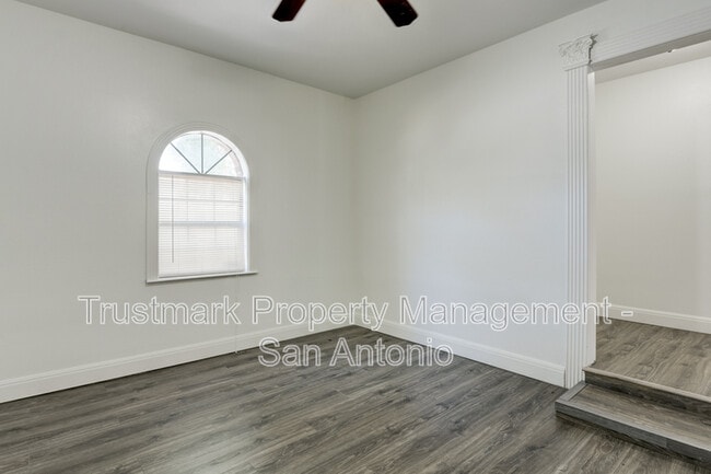 Building Photo - 514 Freiling