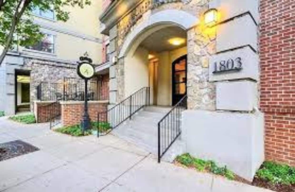 Foto del edificio - Modern One Bedroom Condo - The Bristol on ...
