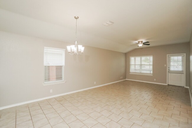Building Photo - 8806 Double Oak