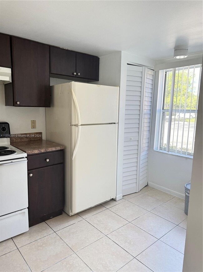 Foto del edificio - 3873 NW 90th Ave