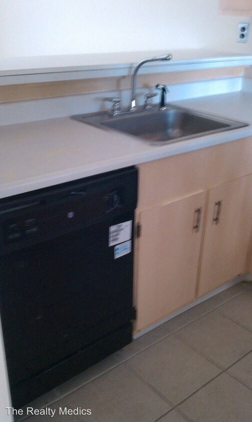 Primary Photo - 213 Scottsdale Sq