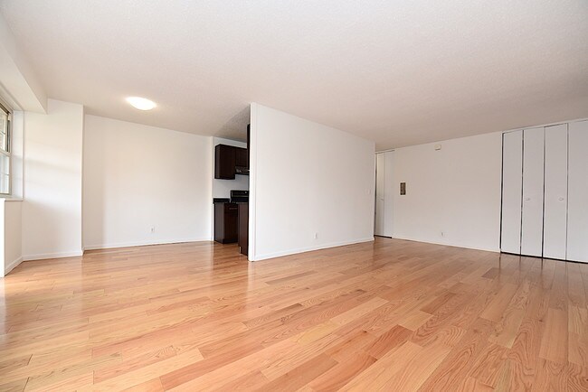 Building Photo - 4750 59th St