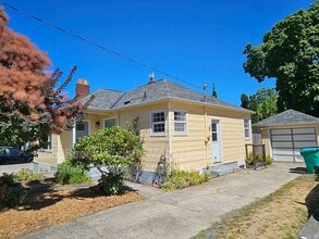 Building Photo - 7036 N Concord Ave