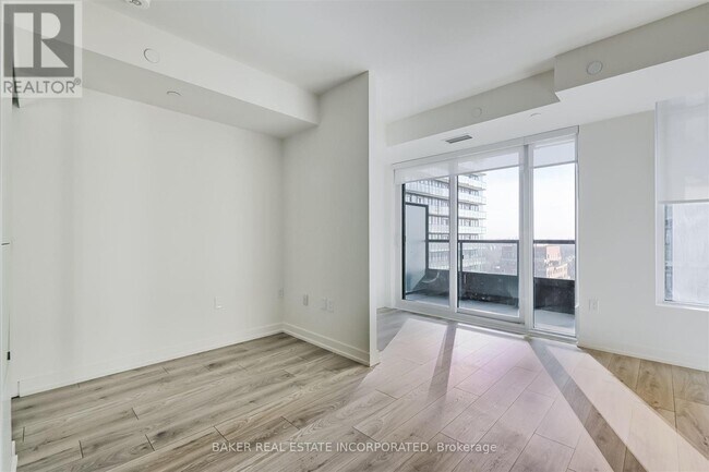 Building Photo - 223-2223 Redpath Ave