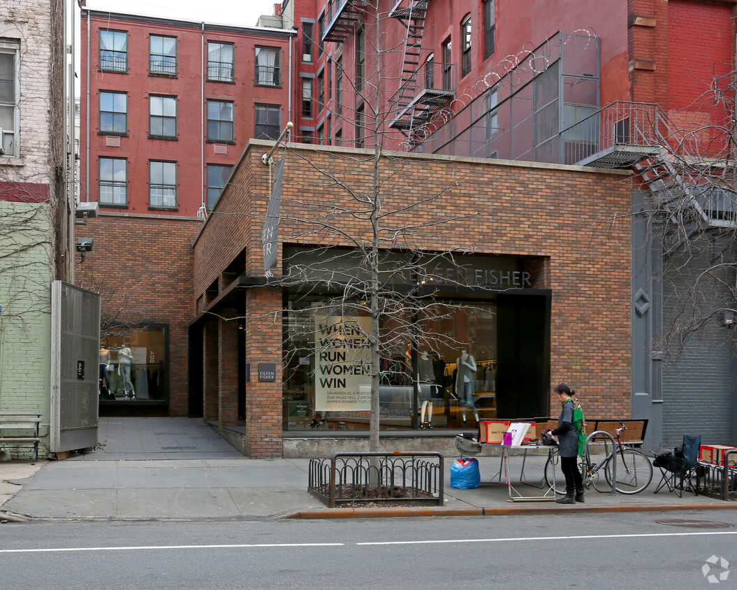 Foto del edificio - 395 W Broadway