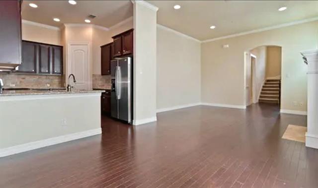 Foto principal - 824 Lake Vista Pl