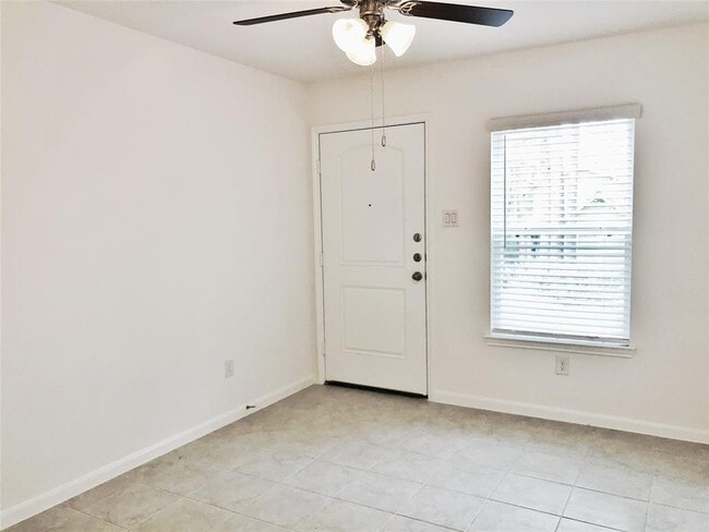 Building Photo - 491 Mesquite