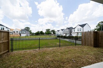 Building Photo - 11325 Stonework Garden Ln