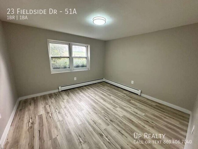 Foto del edificio - 23 Fieldside Dr