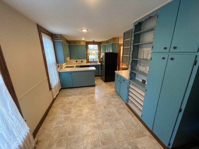 Building Photo - 19 Fenton Ave