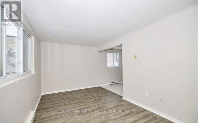 Building Photo - 136 Wilton Ave