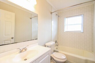 Interior Photo - Enclave Oakhurst Village