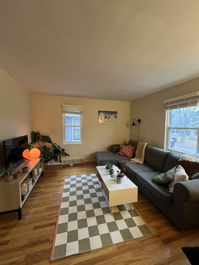 living room - 222 Buena Vista Ave