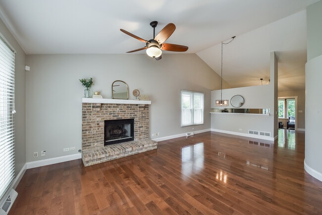 Building Photo - 2067 Childs Ct