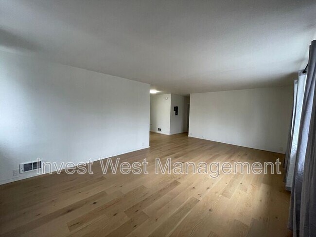 Building Photo - 277 Main Ave