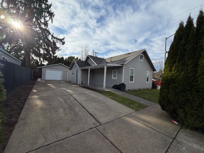 Foto del edificio - 3015 Fruit Valley Rd