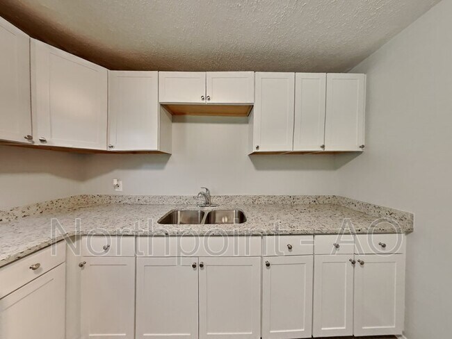 Foto del edificio - 4813 Bartlett Rd