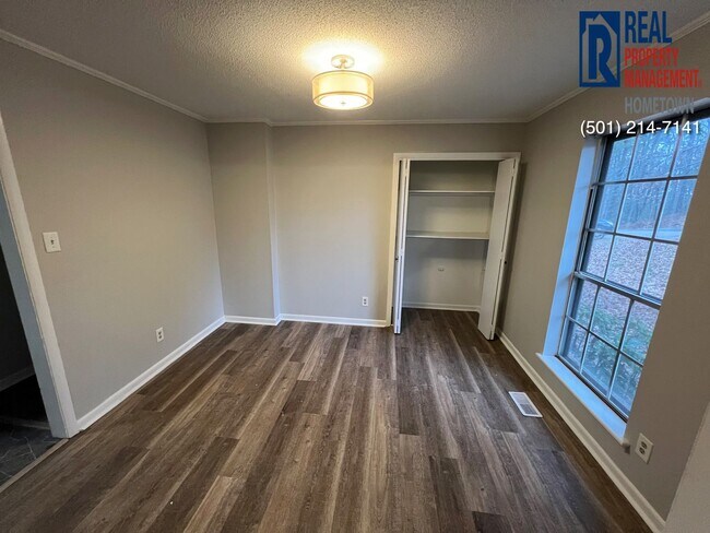 Foto del edificio - 6901 Archwood Dr