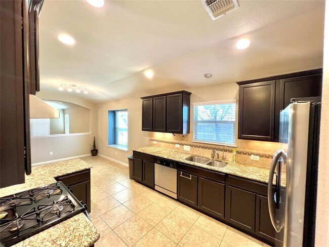 Building Photo - 18001 Moreto Loop