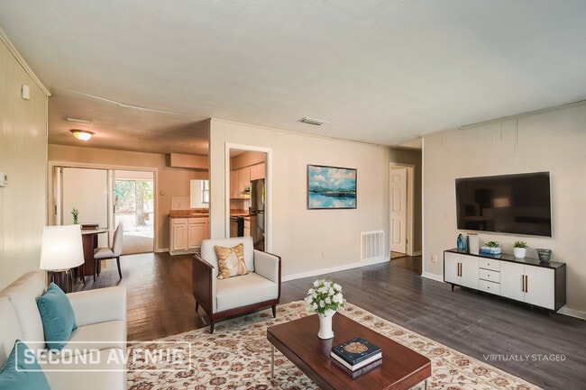 Foto del edificio - 6536 Manhattan Dr