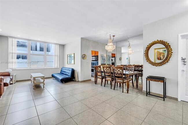 Foto del edificio - 4747 Collins Ave