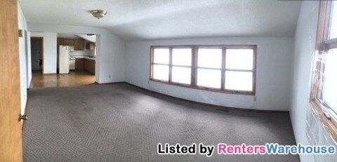 Foto del edificio - 9900 Sharon Pl NW