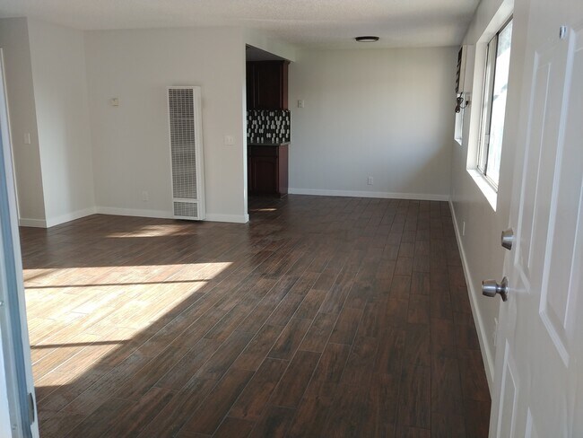 Foto del edificio - 9325 Washburn Rd