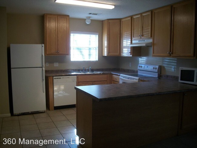 Building Photo - 378 Jason Ct