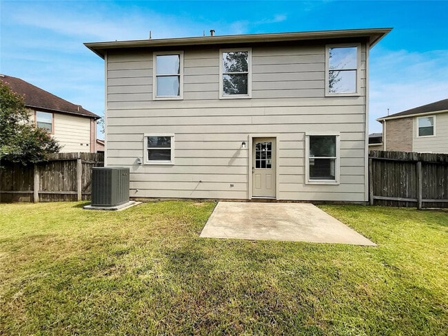 Building Photo - 22922 Twisting Maple Ct