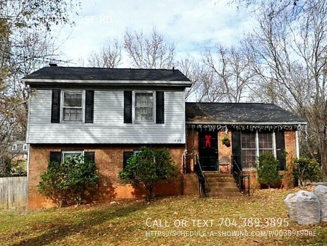 Building Photo - 220 Stone Post Rd