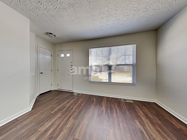 Foto del edificio - 6697 Bedington Ln