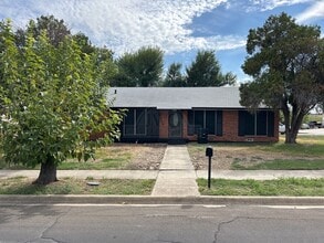 Building Photo - 1300 Grandon Dr