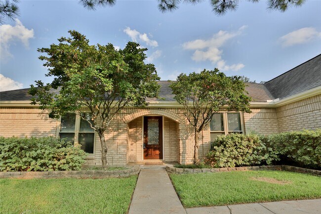 Foto del edificio - 7110 Yardley Dr