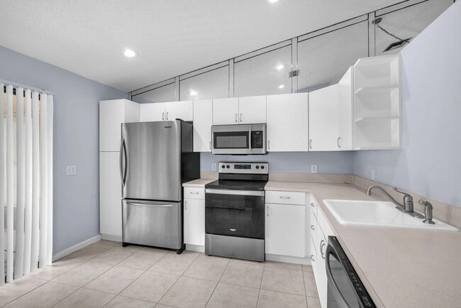Building Photo - 12970 Dartford Trail