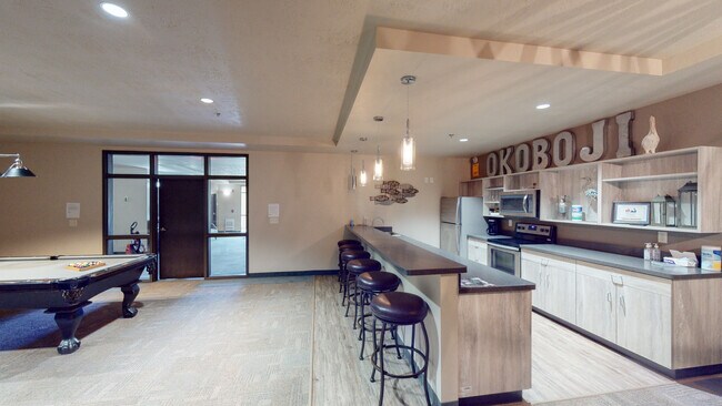 Foto del edificio - Tallgrass Village Apartments & Townhomes