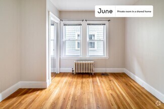 Building Photo - Private bedroom in 4 bed/1 bath Home