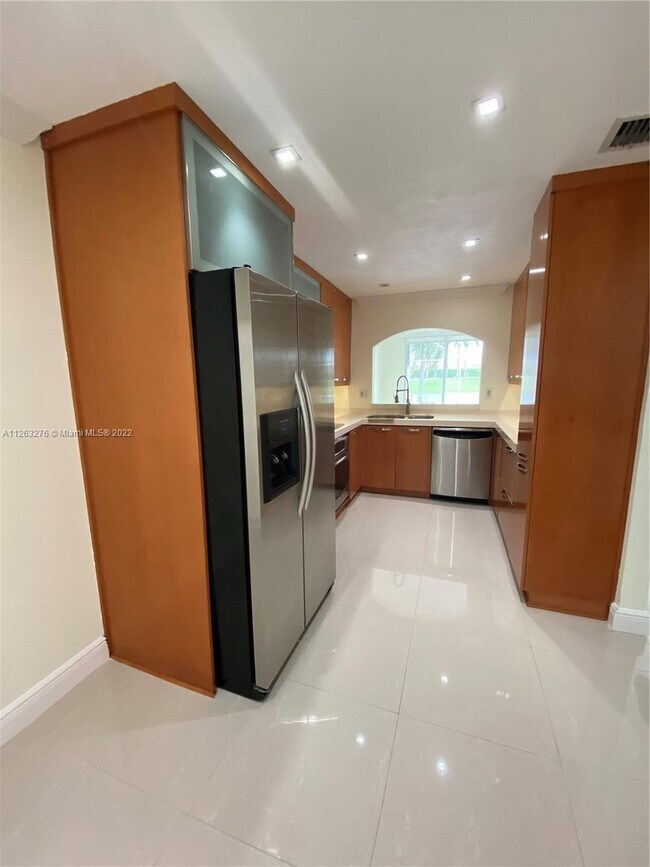 Foto del edificio - 10961 NW 65th St