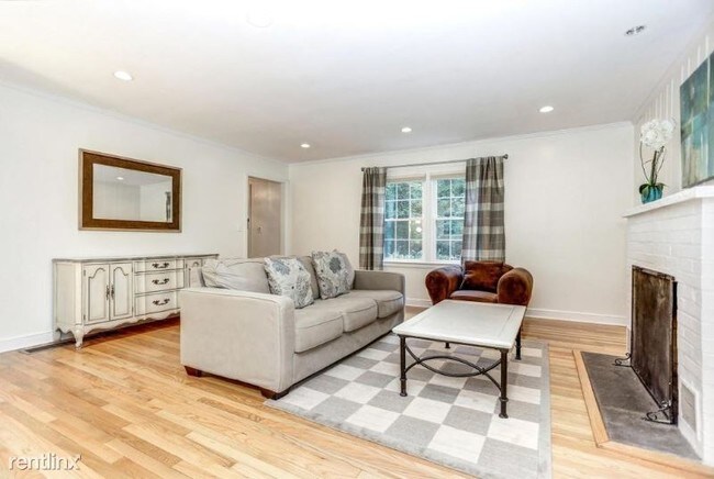 Building Photo - 3 br, 2 bath House - 144 Hawks Hill Rd