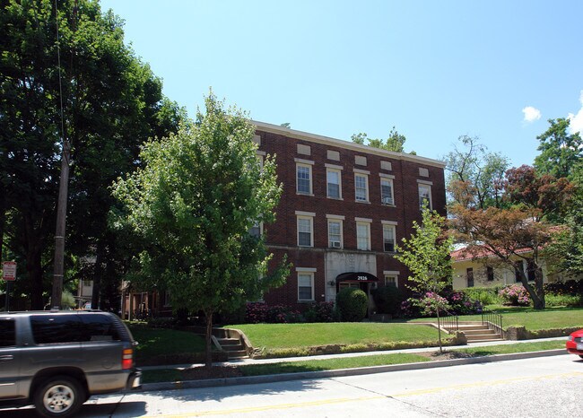Building Photo - 2926 Porter St NW