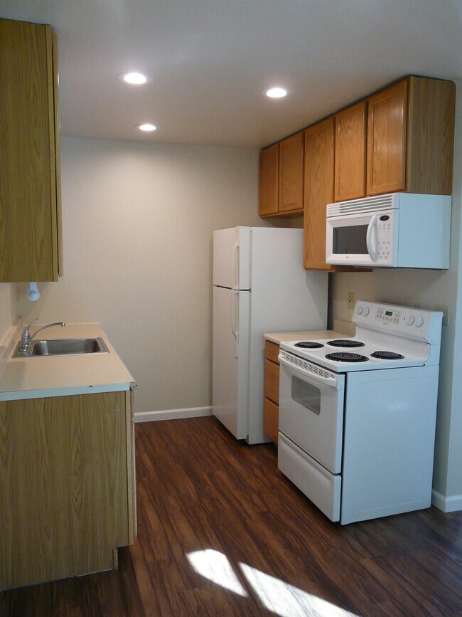 Building Photo - 163 Virginia Hills Dr