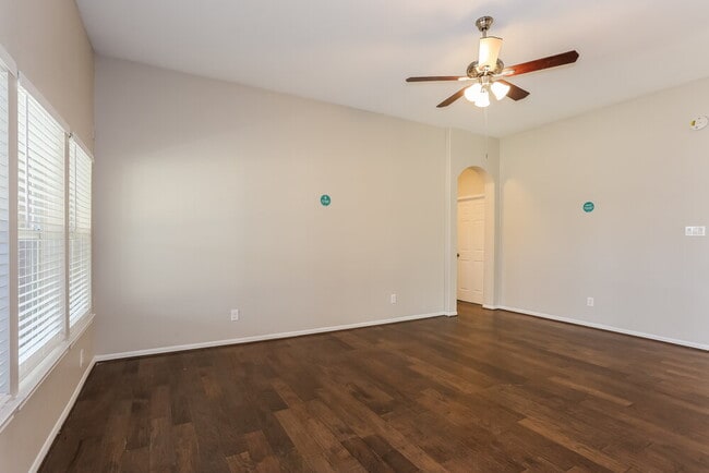Building Photo - 1401 Oregon St