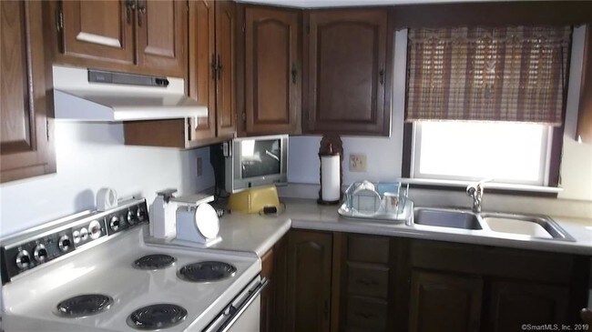 Building Photo - 20 Cross St